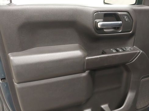 Used 2020 Chevrolet Silverado 1500 Custom w/ Custom Value Package image 23