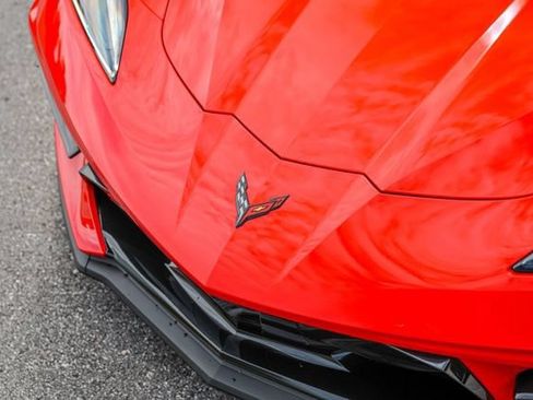 Used 2021 Chevrolet Corvette Stingray Coupe w/ Z51 Performance Package RWD image 15