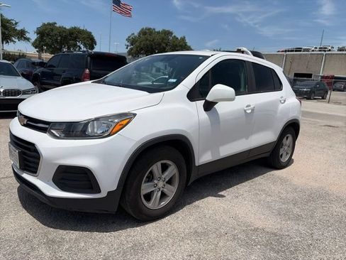 Used 2019 Chevrolet Trax LS w/ Tint and Cruise Package FWD image 2