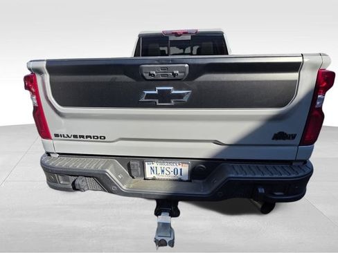 Used 2024 Chevrolet Silverado 2500 ZR2 w/ ZR2 Bison Edition AWD/4WD image 3