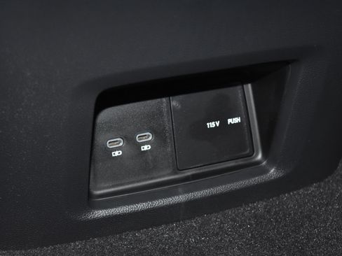 New 2026 Volkswagen Atlas SE image 17