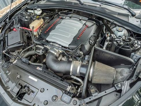 Used 2020 Chevrolet Camaro LT image 15