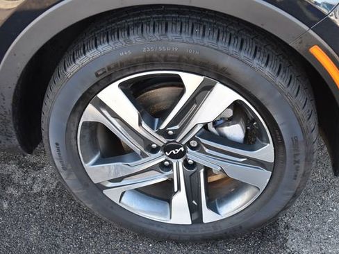 Certified 2024 Kia Sorento SX Prestige image 11