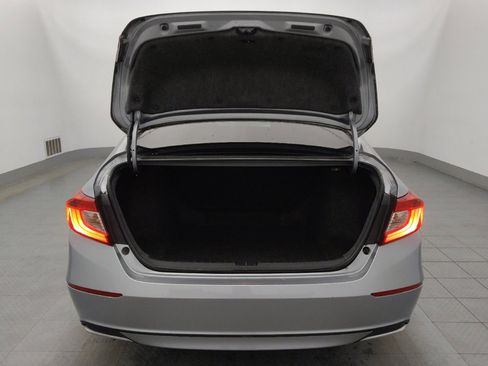 Used 2018 Honda Accord LX image 29