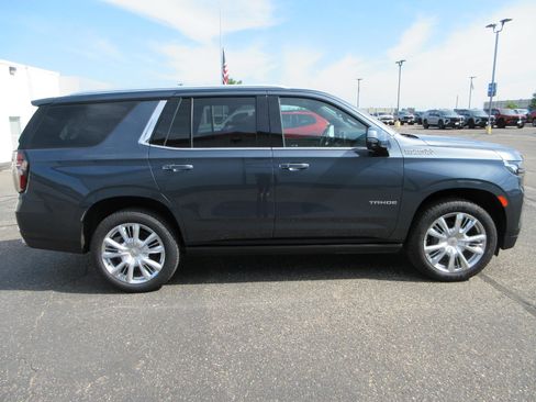 Certified 2021 Chevrolet Tahoe High Country w/ Premium Package AWD/4WD image 4