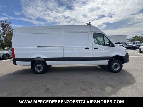 New 2025 Mercedes-Benz Sprinter 2500 image 7