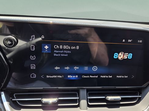 New 2026 Chevrolet Trax RS w/ Sunroof Package FWD image 19