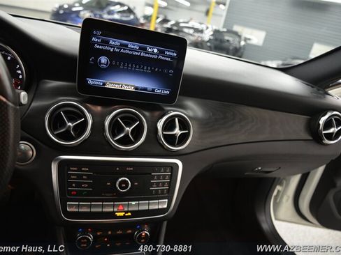 Used 2018 Mercedes-Benz GLA 250 4MATIC w/ Premium Package image 30