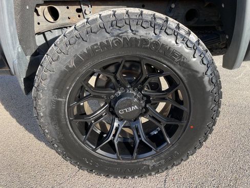 Used 2017 GMC Sierra 2500 SLE w/ SLE Preferred Package image 14