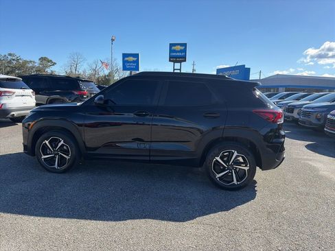 Used 2022 Chevrolet TrailBlazer RS w/ Technology Package image 6