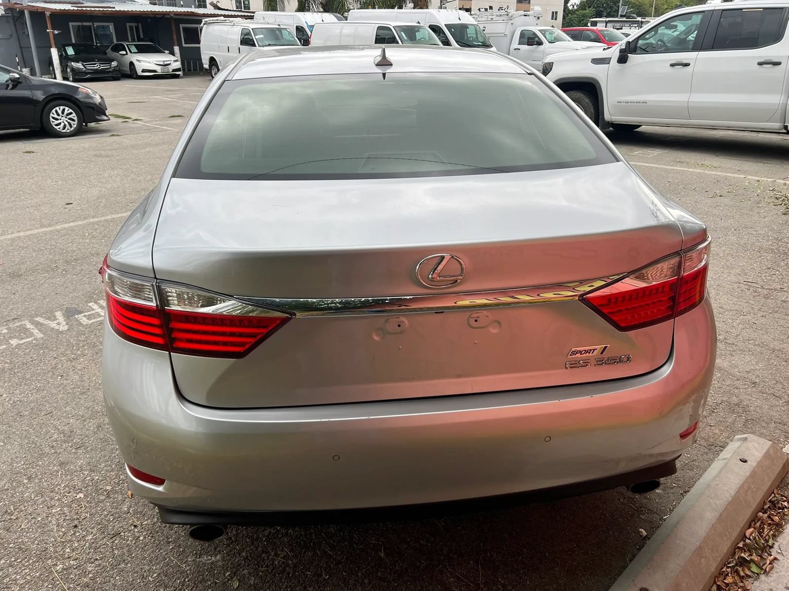 Used 2013 Lexus ES 350 w/ Luxury Pkg FWD image 5