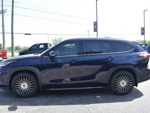 Used 2021 Toyota Highlander Platinum AWD/4WD image 6