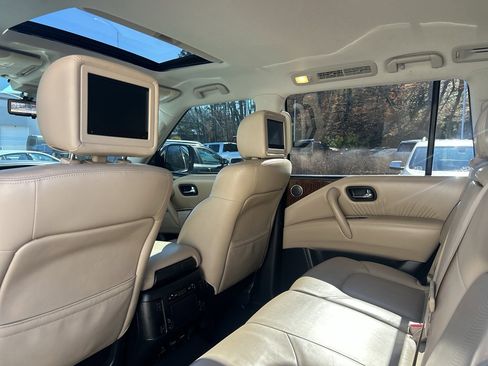 Used 2018 Nissan Armada Platinum image 14