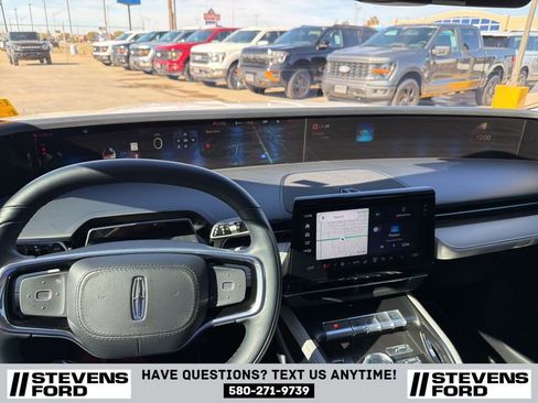 Used 2024 Lincoln Nautilus Premier image 22