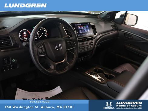Used 2025 Honda Ridgeline TrailSport image 8