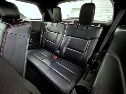 Used 2025 Ford Explorer ST-Line w/ ST-Line Street Pack image 20