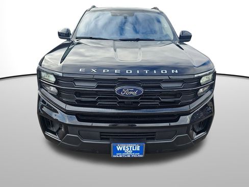 Used 2025 Ford Expedition Max Active image 9