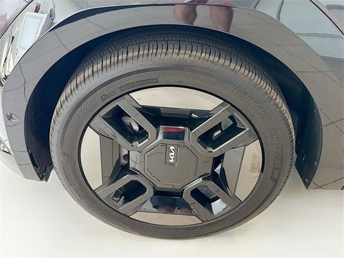 Used 2024 Kia EV9 GT-Line image 22
