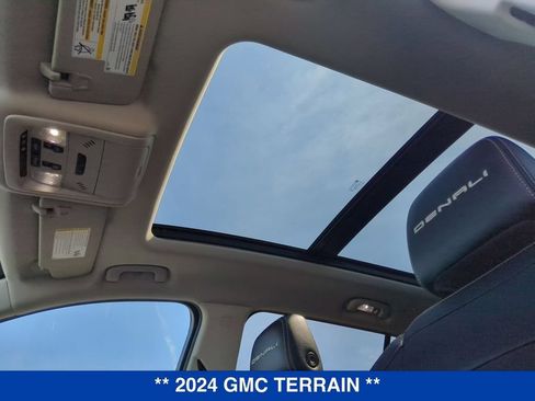 Used 2024 GMC Terrain Denali w/ Black Diamond Edition AWD/4WD image 19