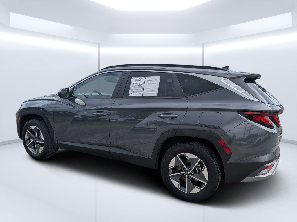 Certified 2025 Hyundai Tucson SEL AWD/4WD image 6