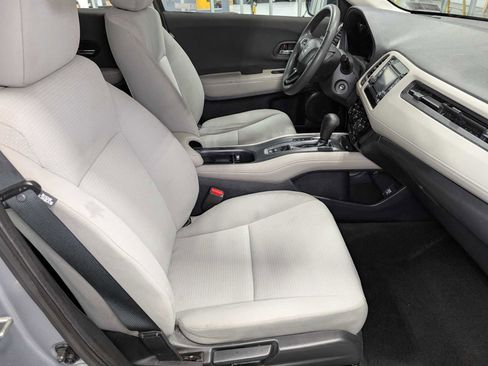Used 2019 Honda HR-V LX image 33