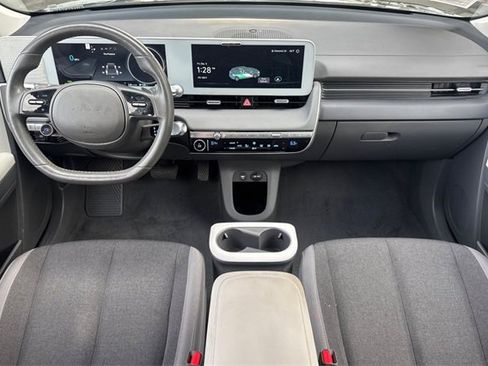Used 2024 Hyundai Ioniq 5 SEL image 15