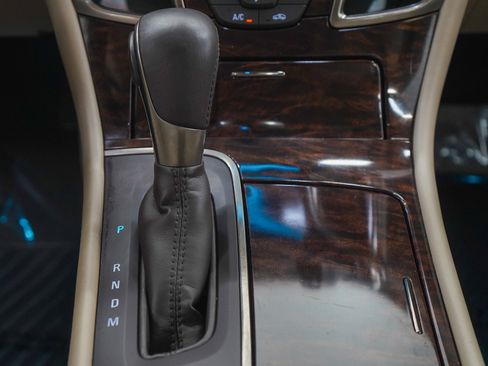 Used 2014 Buick LaCrosse Leather FWD image 18