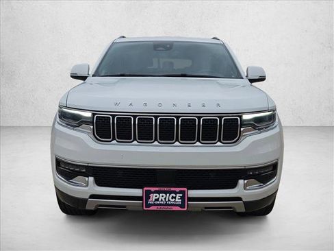 Used 2022 Jeep Wagoneer Series II AWD/4WD image 2