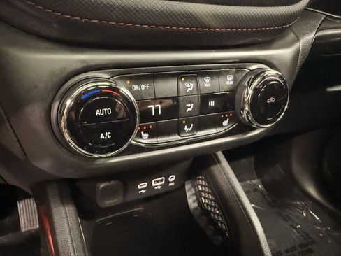 Used 2021 Chevrolet TrailBlazer RS w/ Sun and Liftgate Package AWD/4WD image 22