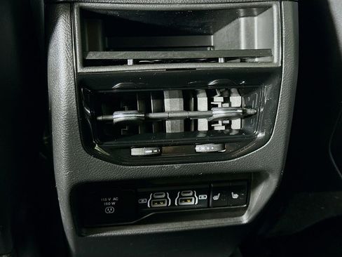 Used 2022 Jeep Grand Cherokee Overland AWD/4WD image 30