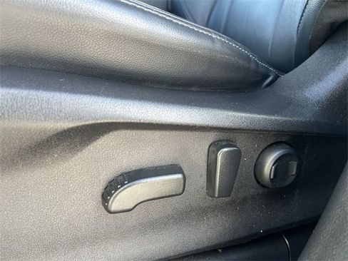 Certified 2022 Subaru Ascent Limited w/ Technology Package image 31