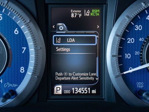 Used 2020 Toyota Sienna XLE FWD image 20
