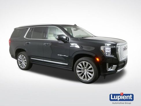 Used 2024 GMC Yukon Denali w/ Advanced Technology Package AWD/4WD image 1