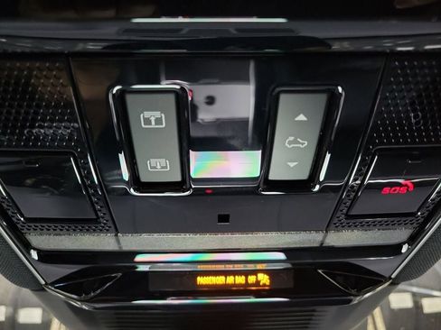 New 2025 Land Rover Range Rover Long Wheelbase SE image 21