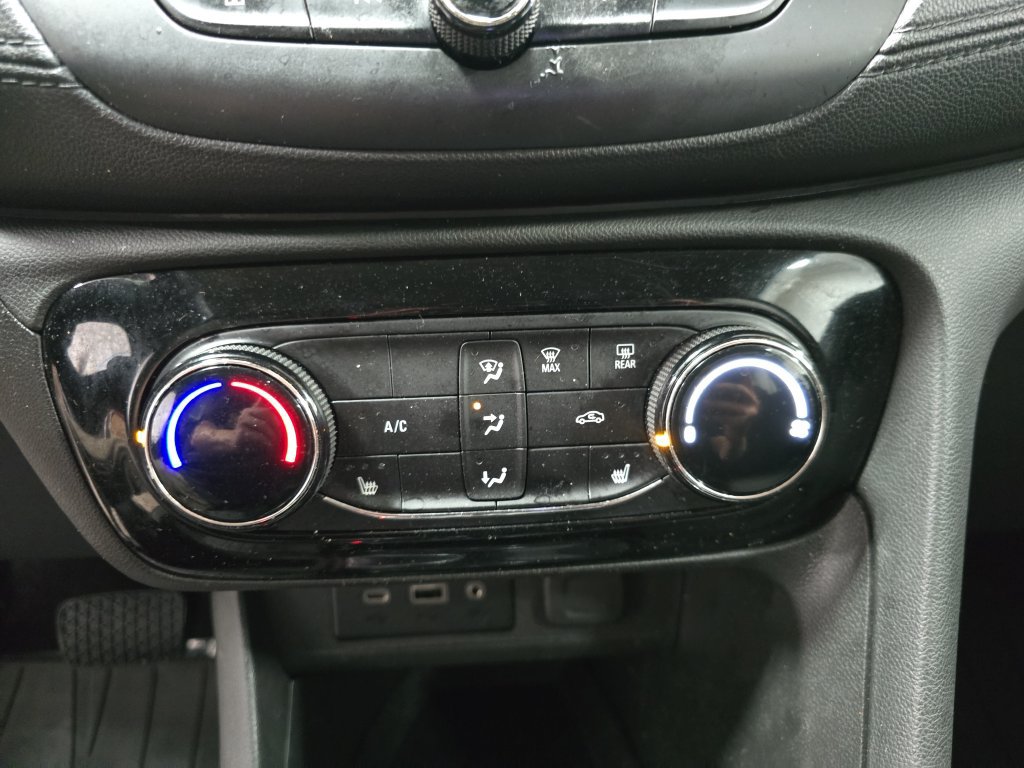 Used 2023 Buick Encore GX Preferred w/ Cold Weather Comfort Package AWD/4WD image 20