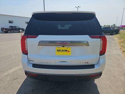 Used 2021 GMC Yukon XL AT4 w/ AT4 Premium Plus Package AWD/4WD image 4