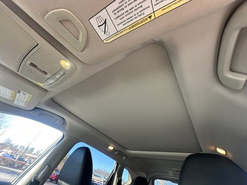 Used 2017 Nissan Rogue SL w/ SL Premium Package image 9