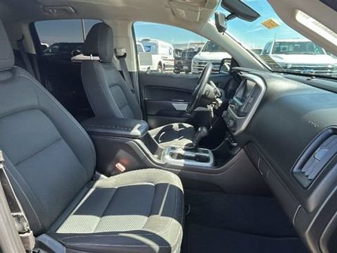 Used 2018 Chevrolet Colorado LT AWD/4WD image 11