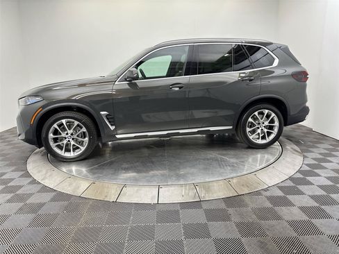 New 2026 BMW X5 xDrive40i w/ Climate Comfort Package AWD/4WD image 16