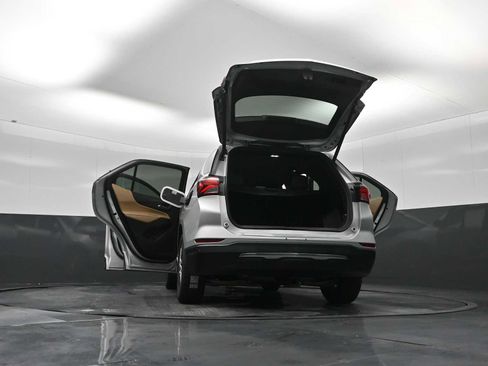 Used 2022 Chevrolet Equinox Premier image 39