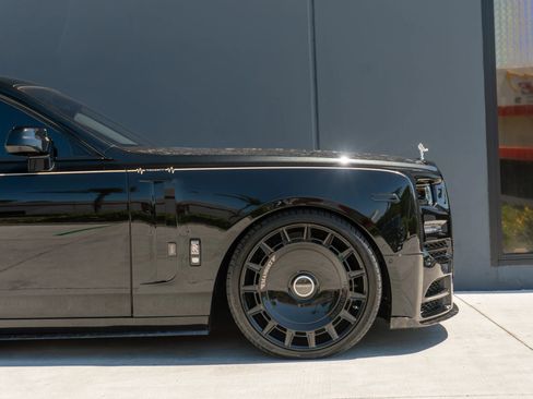 Used 2024 Rolls-Royce Phantom Sedan w/ The Phantom Package RWD image 45