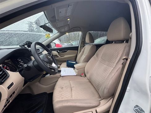 Used 2017 Nissan Rogue S w/ Appearance Package image 3