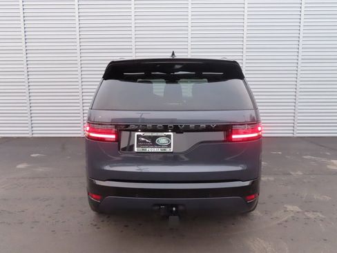 New 2024 Land Rover Discovery Dynamic SE image 11