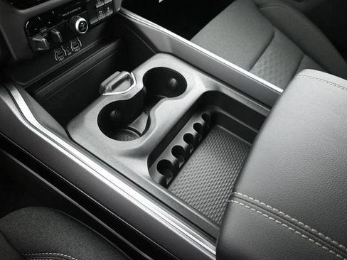 New 2026 RAM 1500 Express AWD/4WD image 23