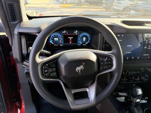 Used 2026 Ford Bronco 2-Door AWD/4WD image 21