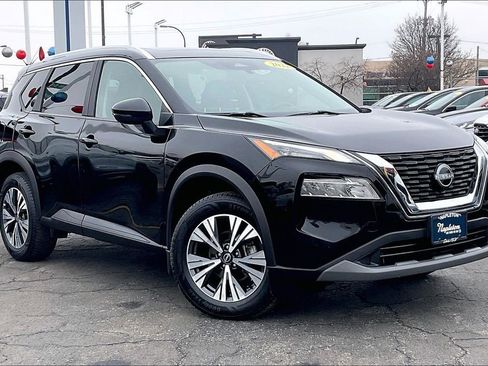 Used 2022 Nissan Rogue SV w/ SV Premium Package image 34