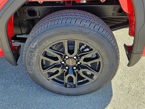 New 2026 GMC Sierra 1500 Elevation image 9