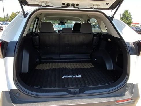 Used 2022 Toyota RAV4 XLE w/ XLE Grade Weather Package AWD/4WD image 23