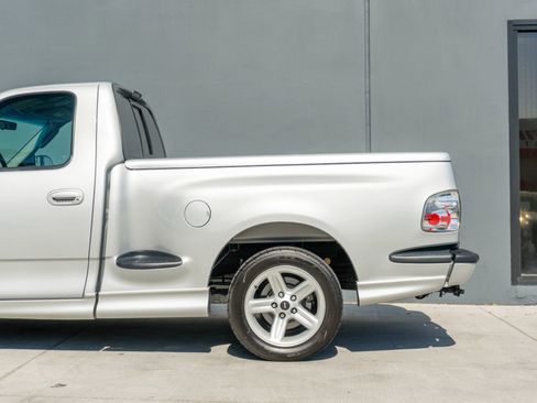 Used 2004 Ford F150 Lightning image 18