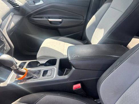 Used 2017 Ford Escape SE FWD image 16